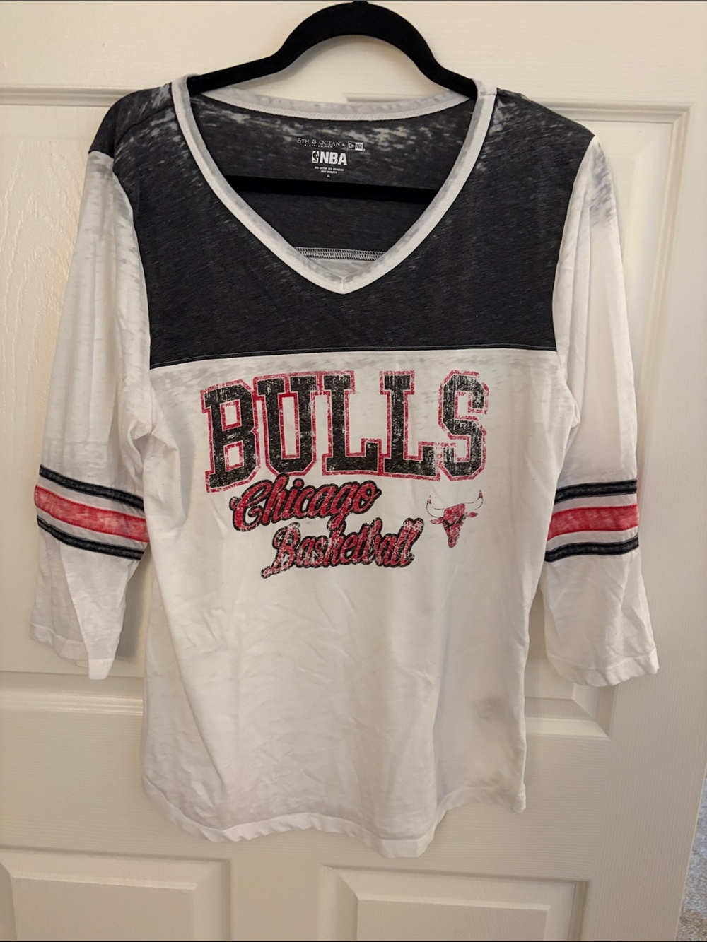 NBA Chicago Bulls White, Black & Red Raglan V-Neck Women’s Top